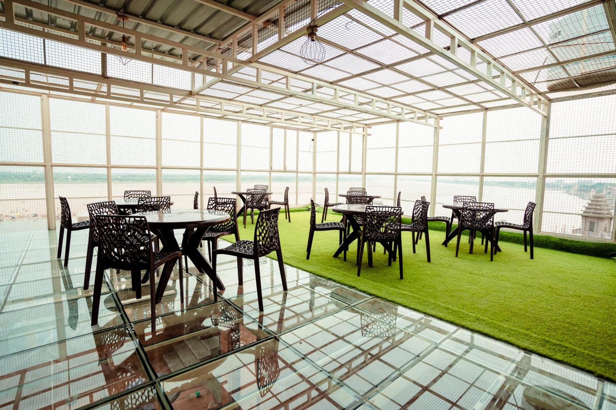 Jsr Ganga Hotel